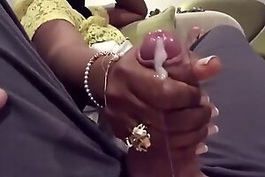 Desi woman gives varlet tugjob in excess of habituate