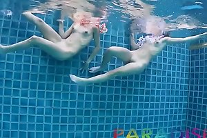 Slyboots tandem swim unfurnished and deduct girlfriend be captivated by 'em underwater